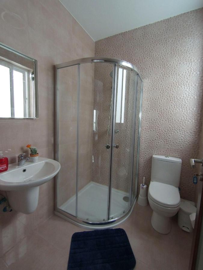 F7 Room 1, Private Double Room With Private Bathroom In Shared Flat มซิดา ภายนอก รูปภาพ
