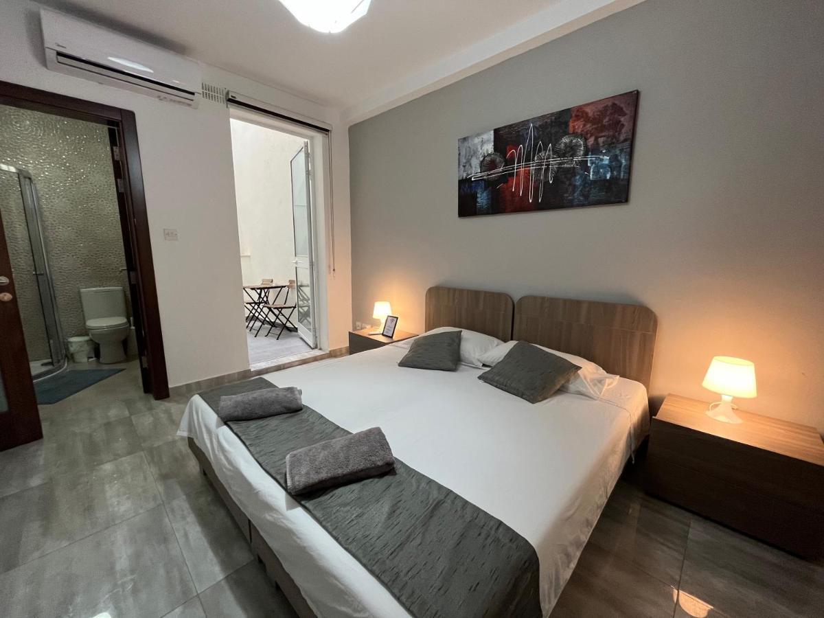 F7 Room 1, Private Double Room With Private Bathroom In Shared Flat มซิดา ภายนอก รูปภาพ