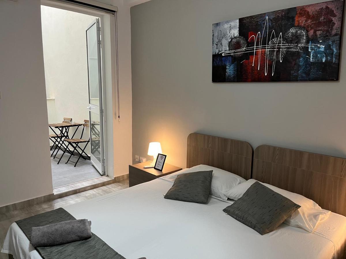 F7 Room 1, Private Double Room With Private Bathroom In Shared Flat มซิดา ภายนอก รูปภาพ